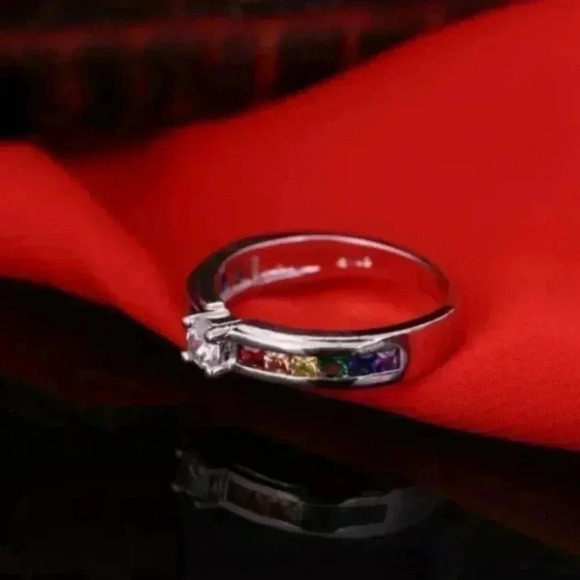 New 925 Sterling Silver Ring Colorful Tension Setting Ring Sizes: 6, 7, 8 NWT - Picture 3 of 7